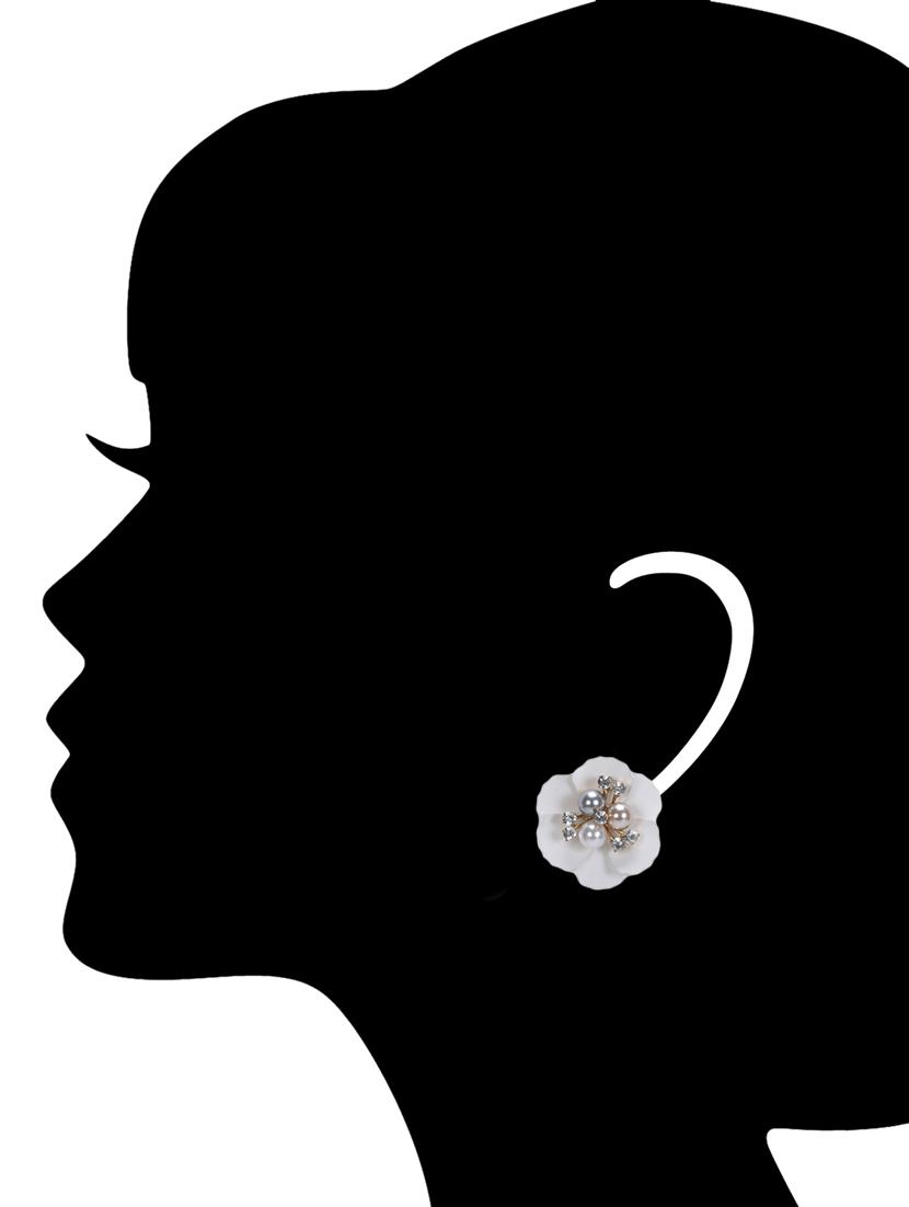 white metal studs earring - 16990935 - Zoom Image - 4