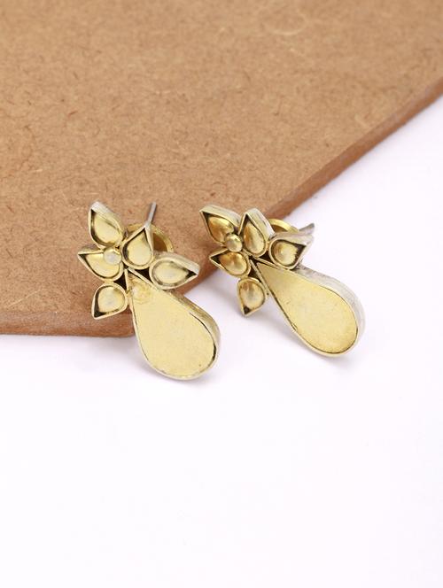 gold silver studs earring - 16991129 - Standard Image - 1