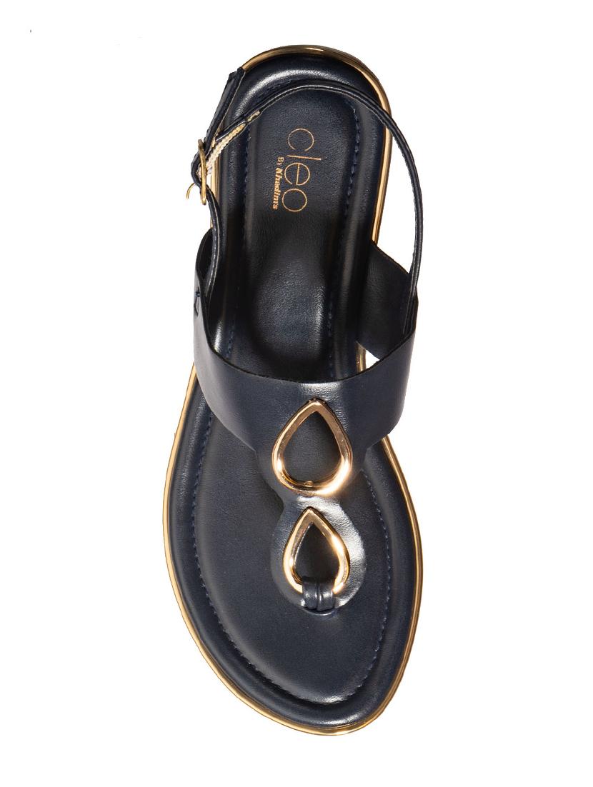 buckle closure flat sandal - 16997362 - Zoom Image - 4