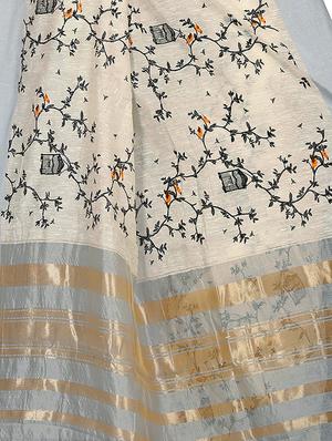 floral printed saree with blouse - 17002082 - Standard Image - 4