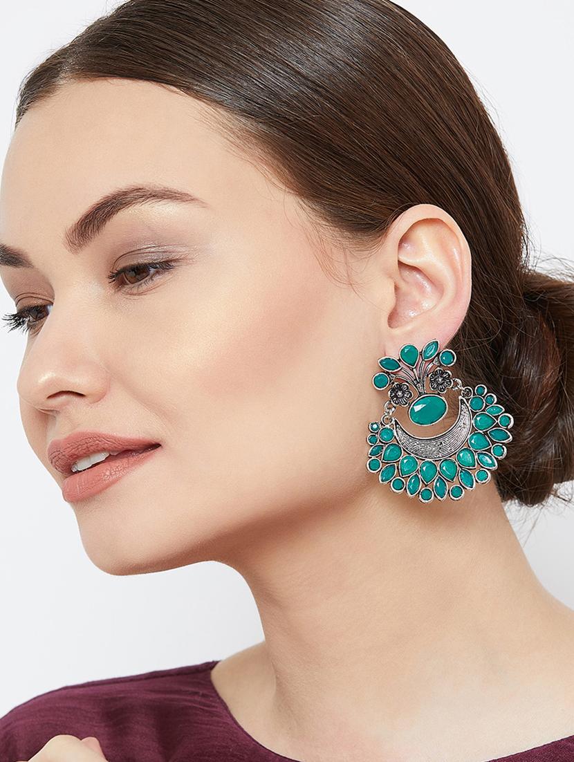 green brass chandballi earring - 17012098 - Zoom Image - 4