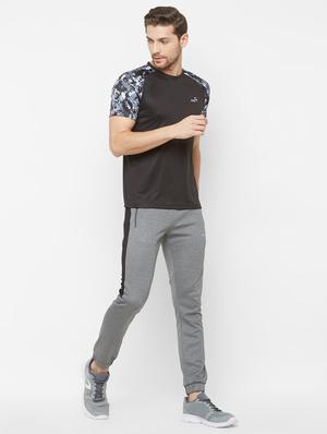 black printed t-shirt - 17013379 - Standard Image - 4