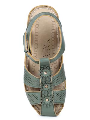 green back strap sandals - 17024777 - Standard Image - 4
