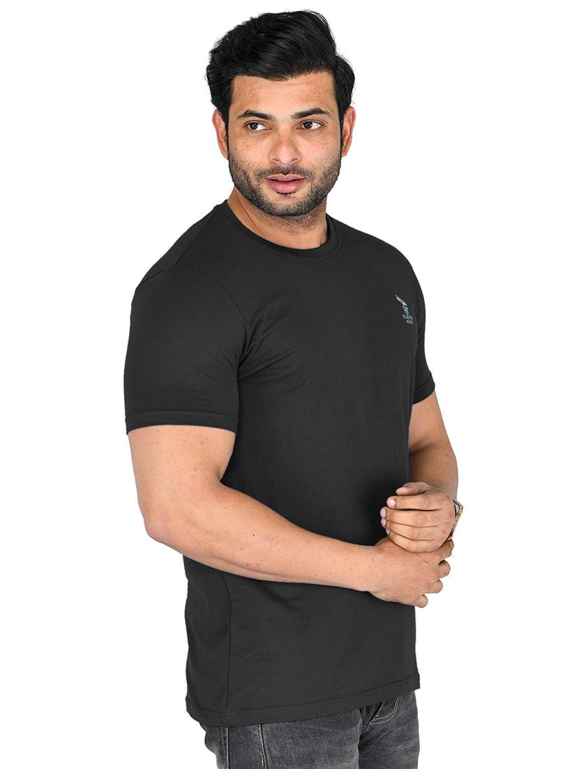 black solid t-shirt