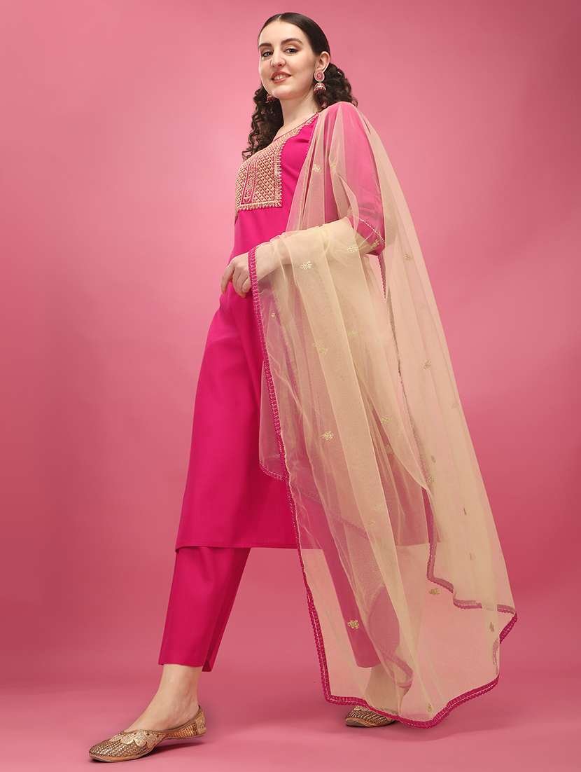 women pink kurta pant set with dupatta
