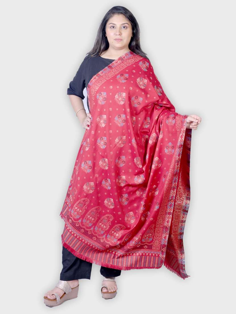 women self designed woolen shawl