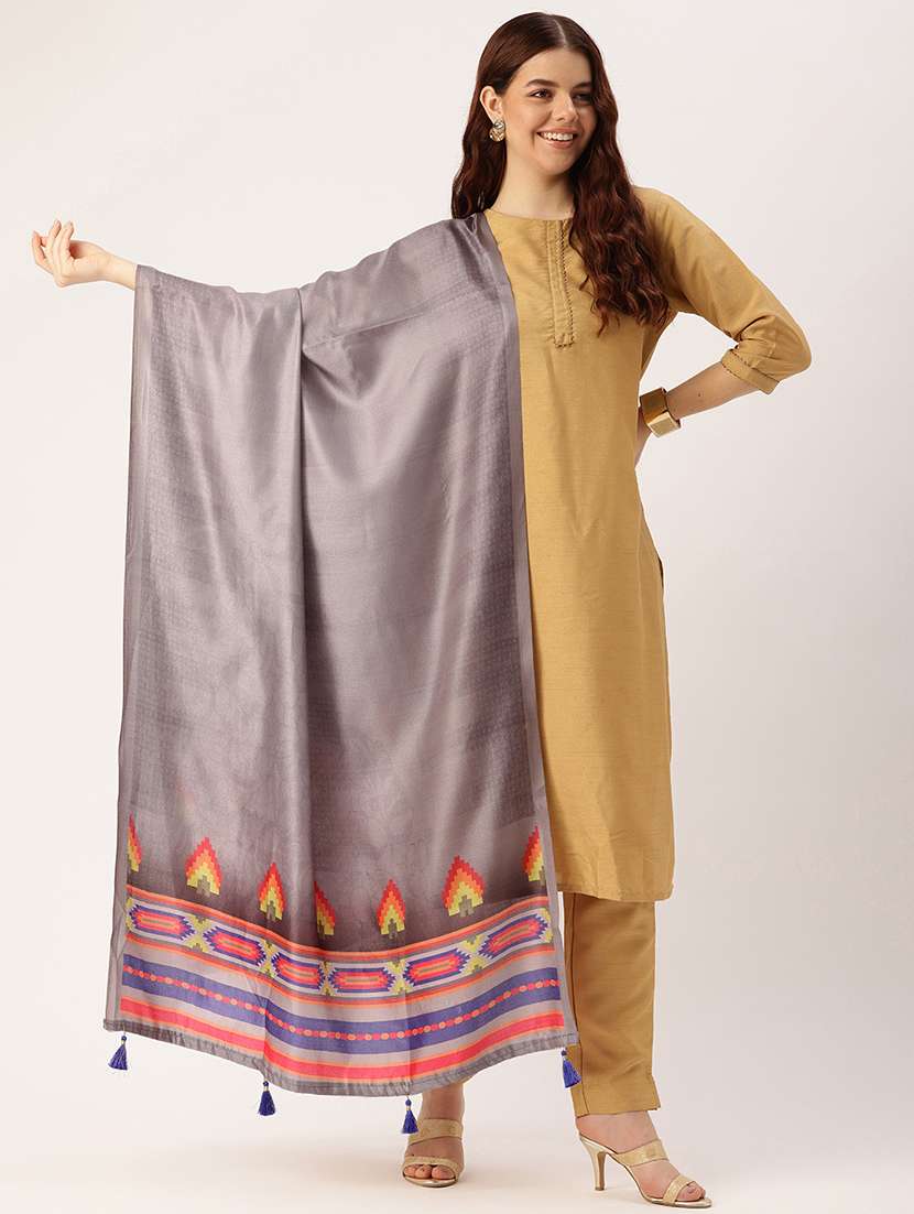 women self-designed dupatta