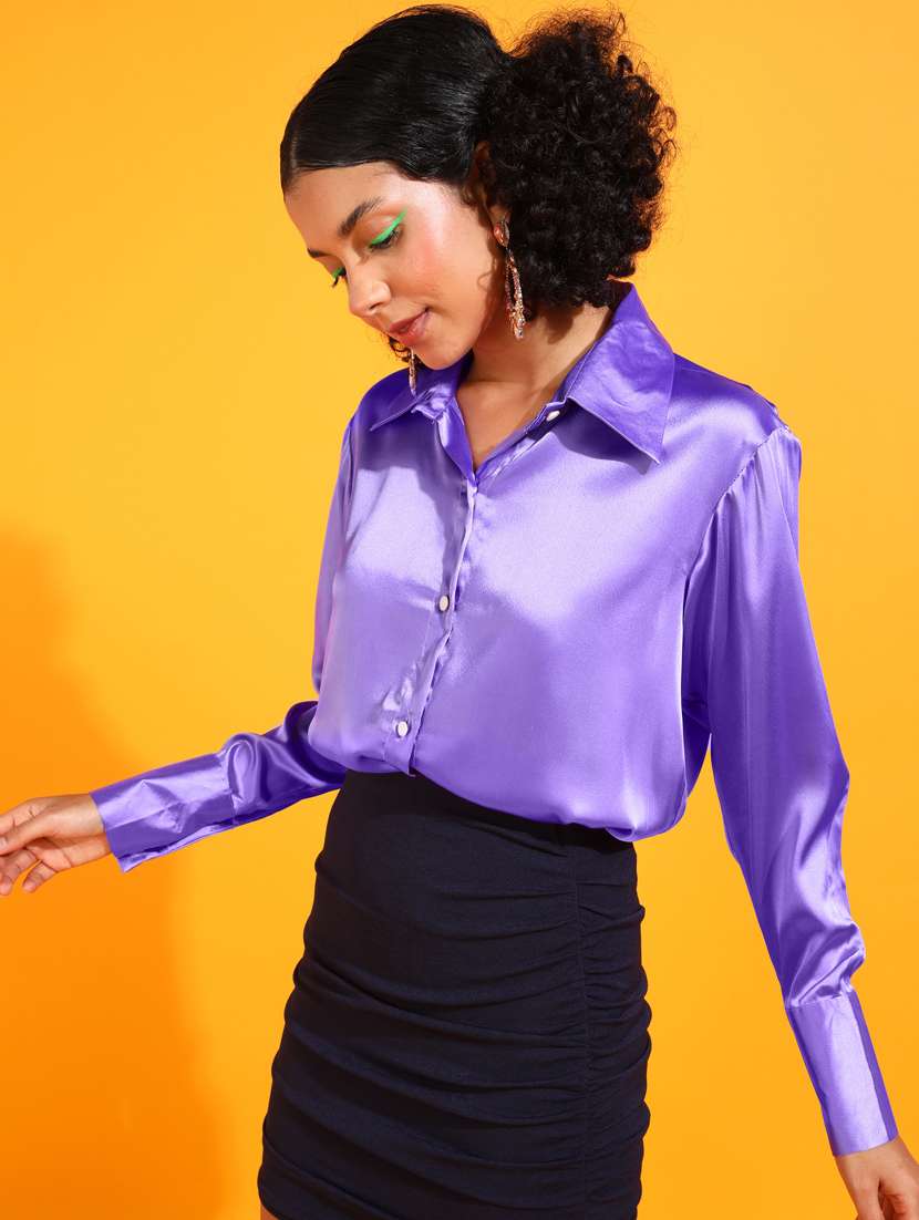women solid collared long sleeves shirt