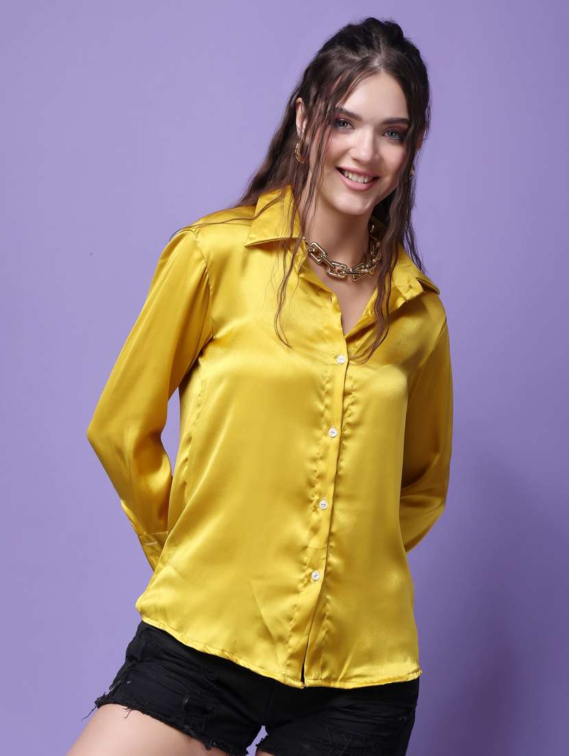 women solid collared long sleeves shirt