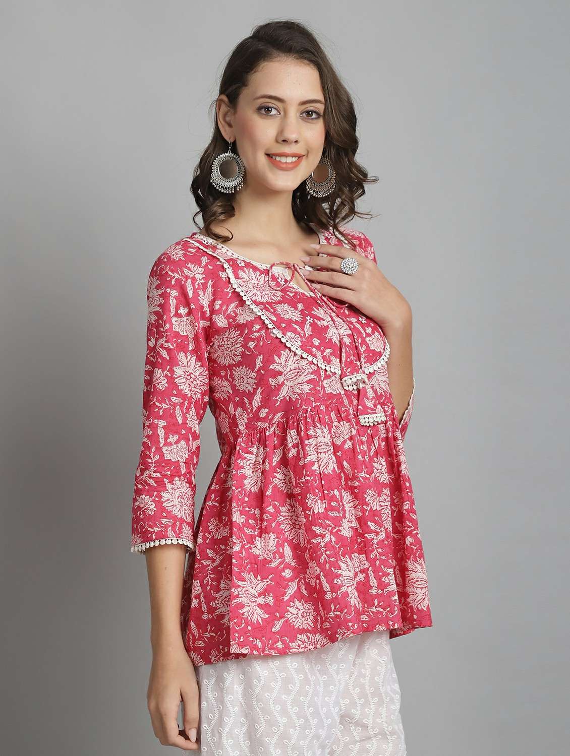 women floral three quarter sleeve top