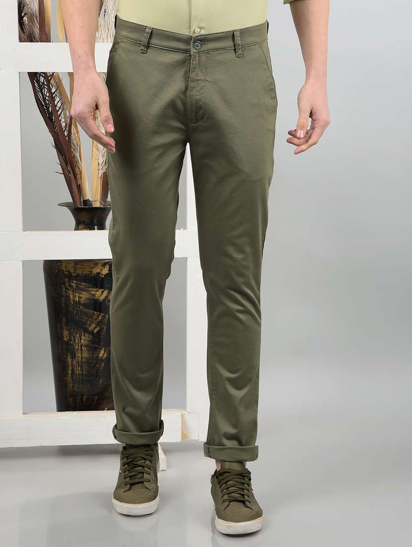 men solid mid rise chinos