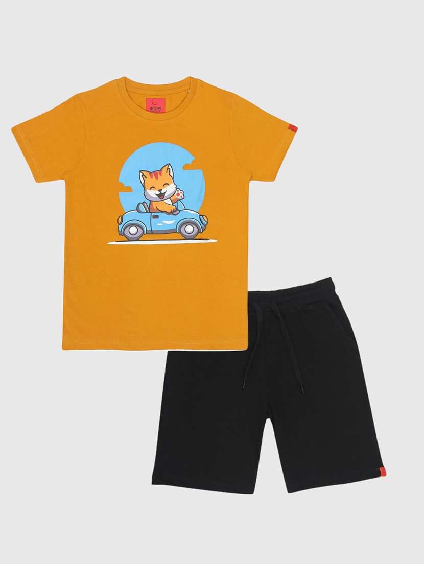 boys printed t-shirt & shorts casual wear set
