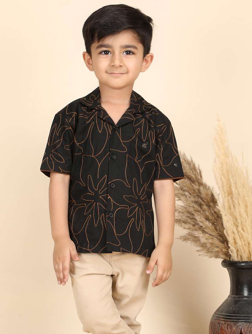 boys printed collared short sleeve shirt
