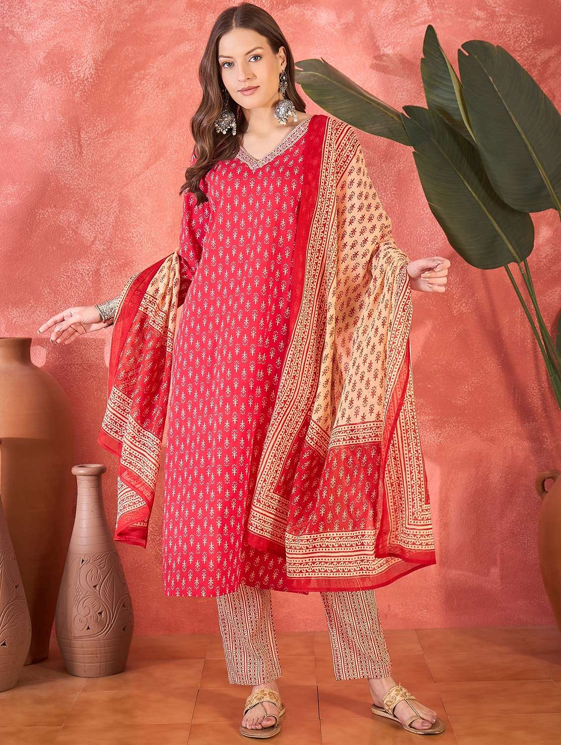 women printed three quarter sleeve kurta pant with dupatta set