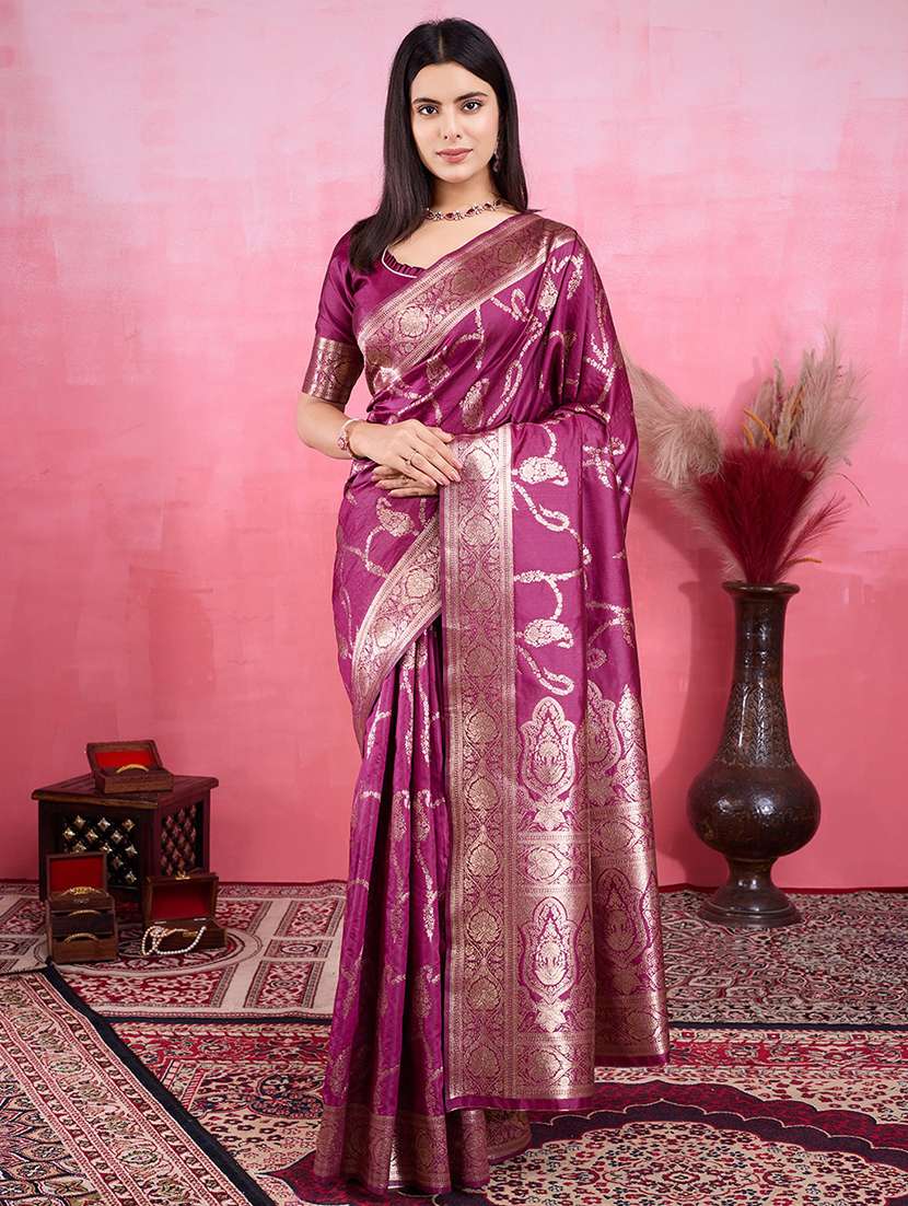 women self design banarasi saree with blouse
