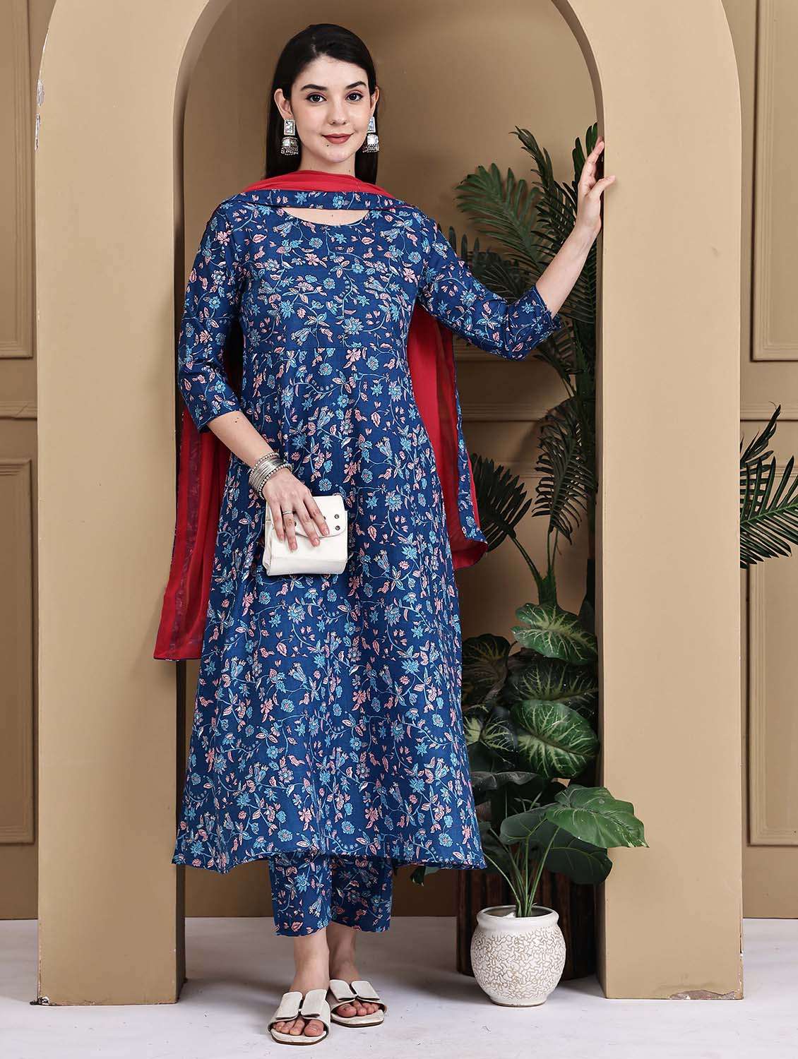 women printed three quarter sleeve kurta pant with dupatta set