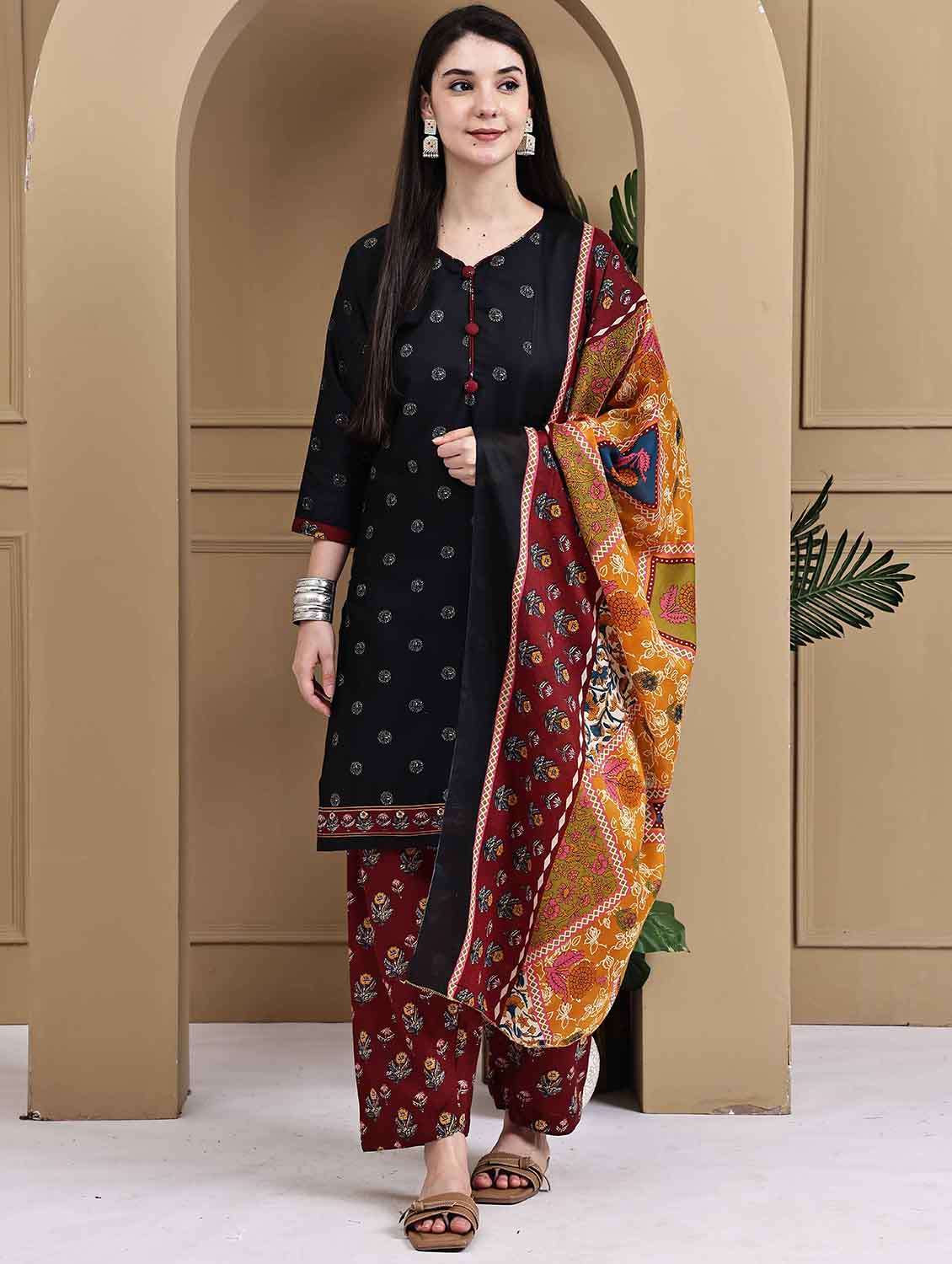 women printed three quarter sleeve kurta salwar with dupatta set