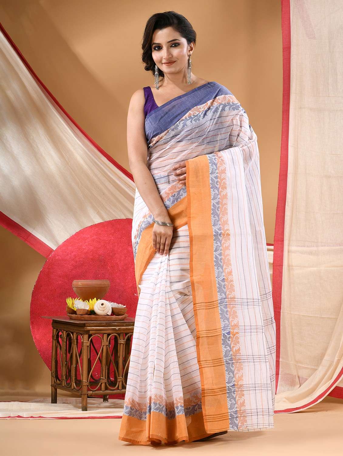 women self design tant saree