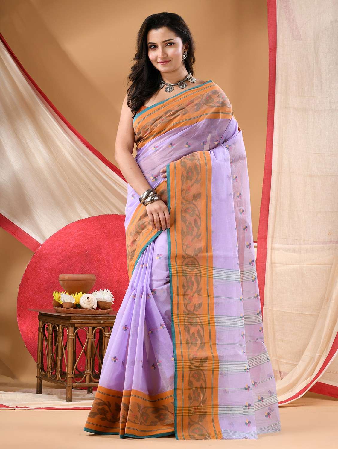 women self design tant saree