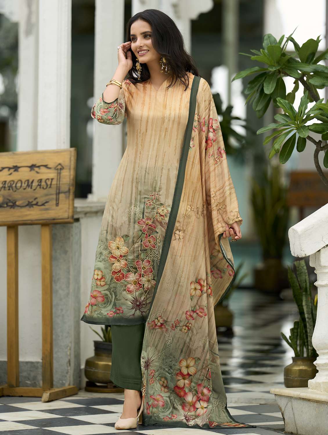 women printed three quarter sleeve kurta pant with dupatta set