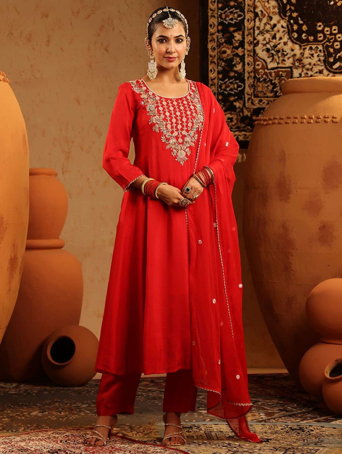 women embroidered three quarter sleeve kurta pant with dupatta set