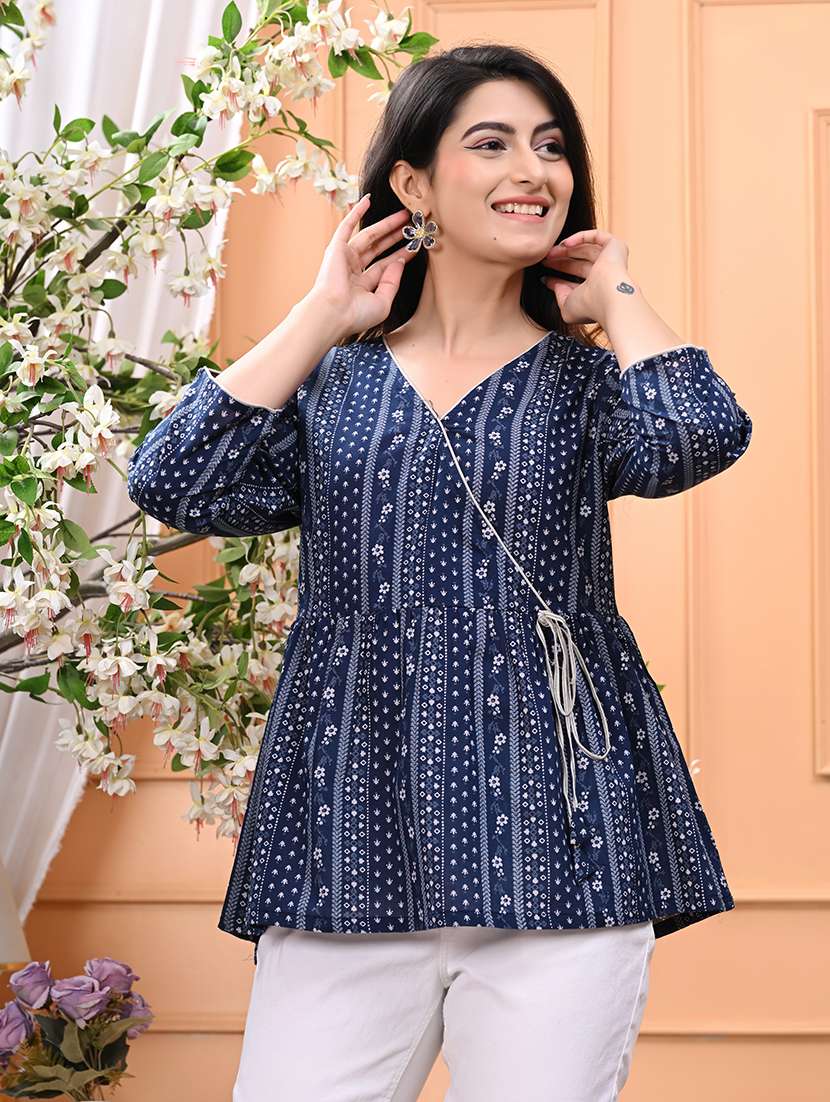 women printed three quarter sleeve ethnic top