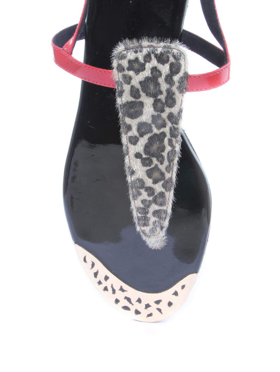 Animal Print with Gold Plate Thong Flats - 47899 - Zoom Image - 4