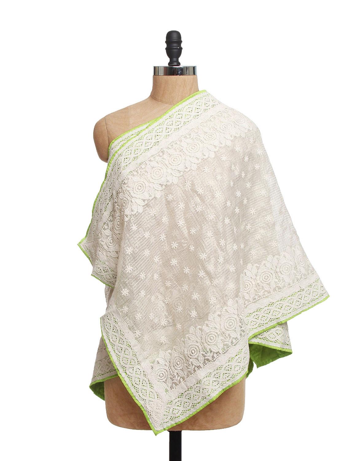 Ivory Tissue Silk Dupatta With Green Piping And Cotton Lace - Dupatta Bazaar