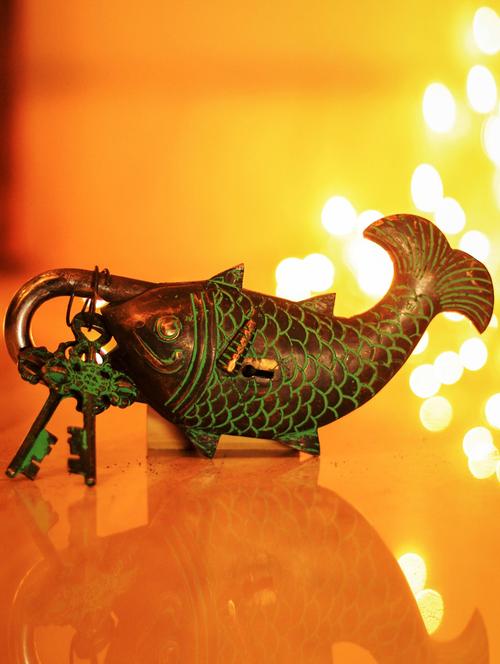 fish secret brass lock - 891556 - Standard Image - 1