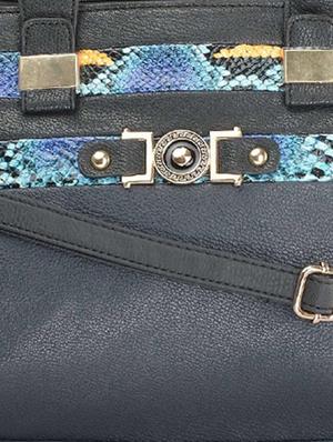 black leatherette snake skin designed handbag - 9634110 - Standard Image - 4