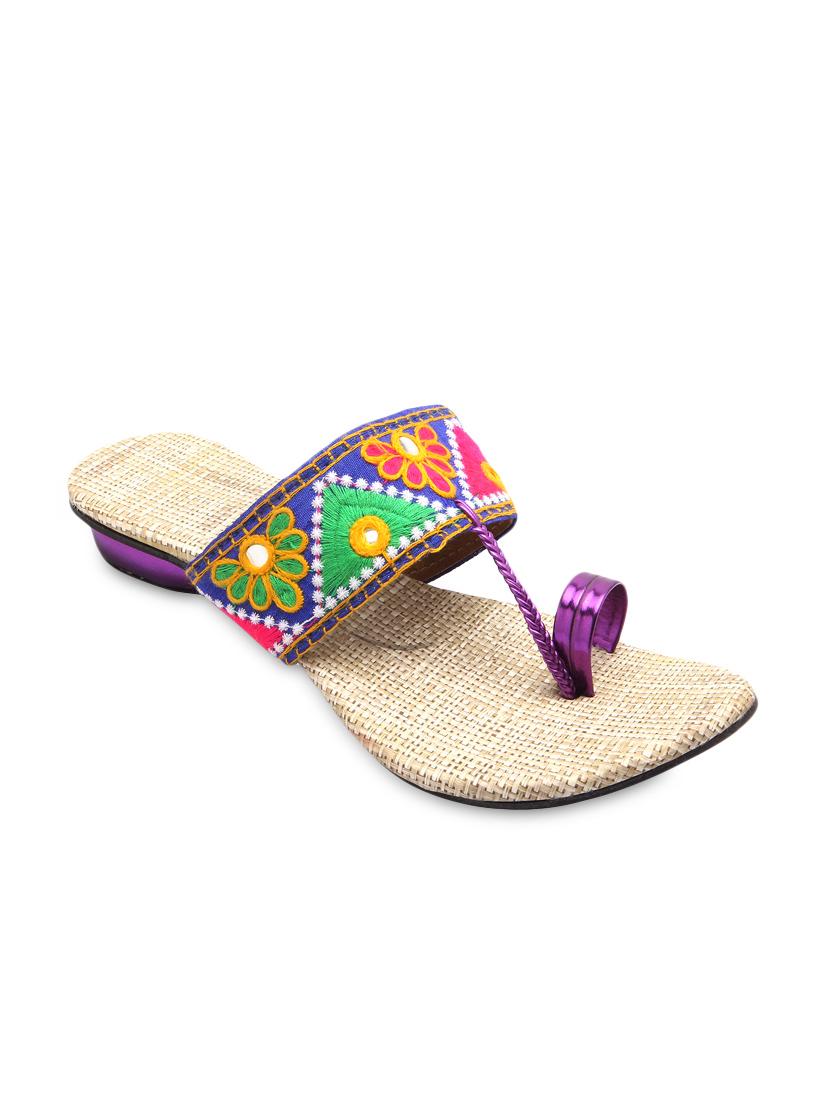 multi colour Fabric kolhapuris - 9764233 - Zoom Image - 4