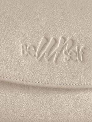 white leather wallet - 9936803 - Standard Image - 4