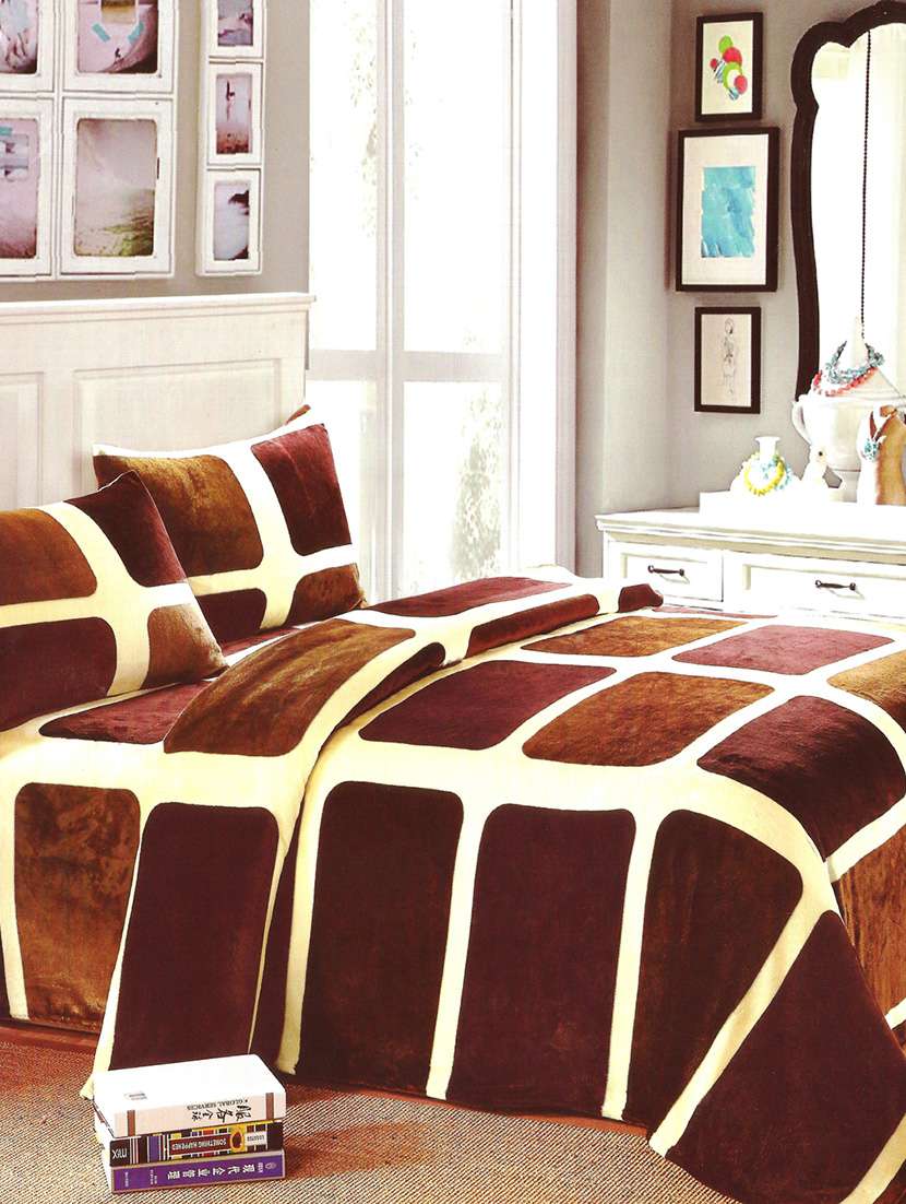 Buy online Double Bed Soft Blanket from quilts blankets for