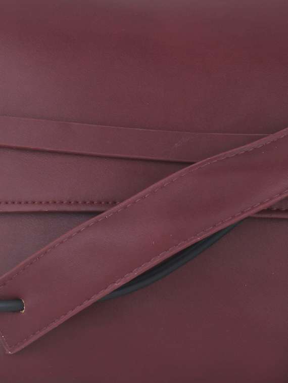 wine red leatherette sling bag - 11131424 -  Standard Image - 3