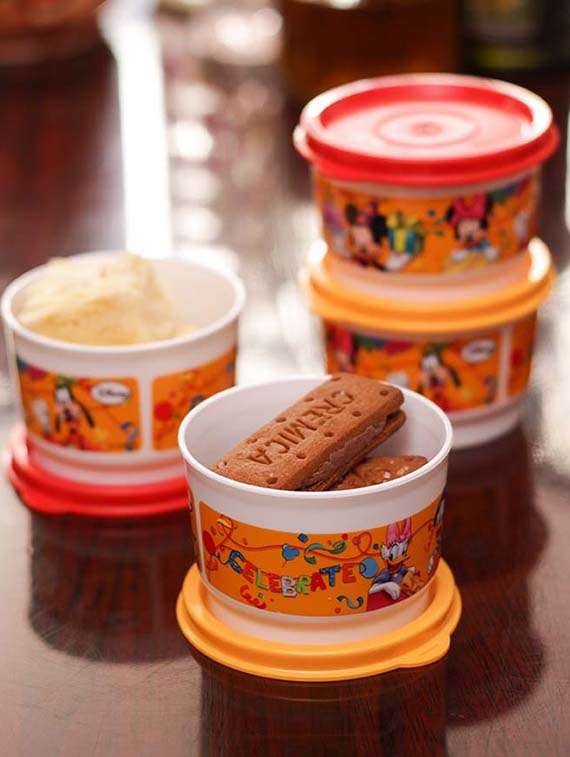 tupperware orange disney snack cups with lids - set of 4