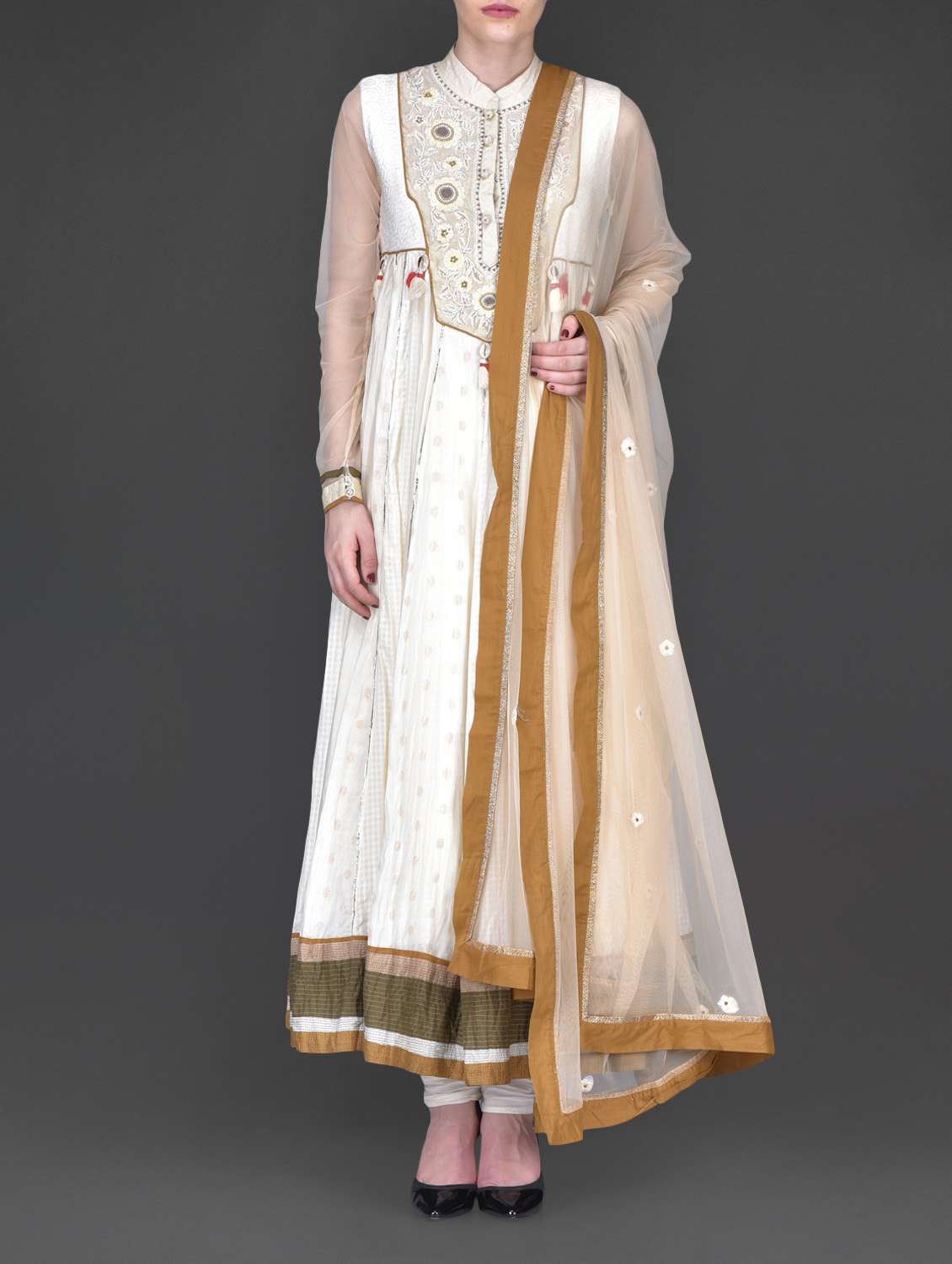 Buy online Embroidered Off-white Anarkali Suit Set from Suits