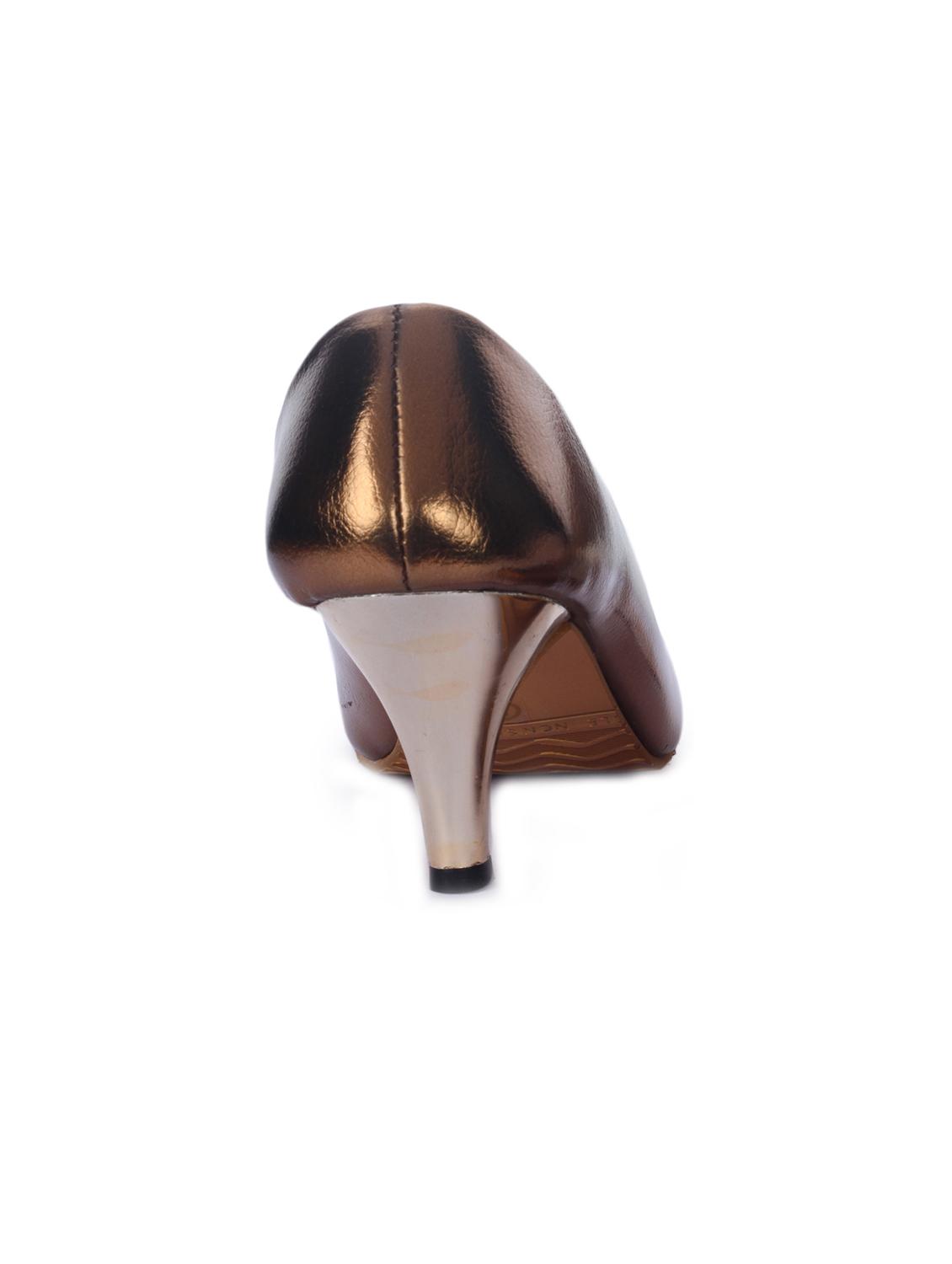 golden patent leather pump - 11477326 - Standard Image - 3