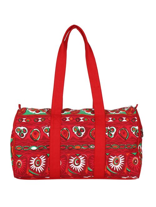 red canvas dufflebag - 11570271 -  Standard Image - 0