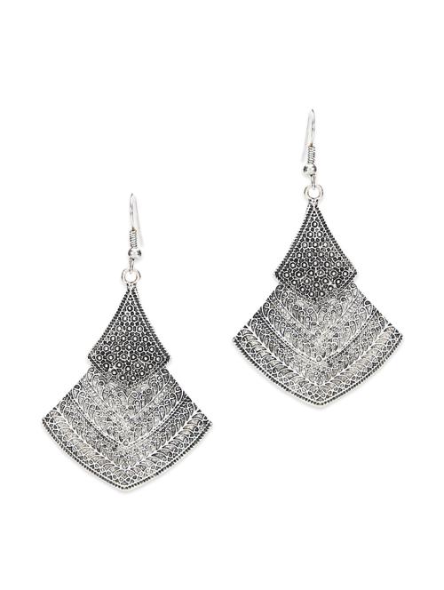 silver metal chandelier earring - 11677178 -  Standard Image - 0