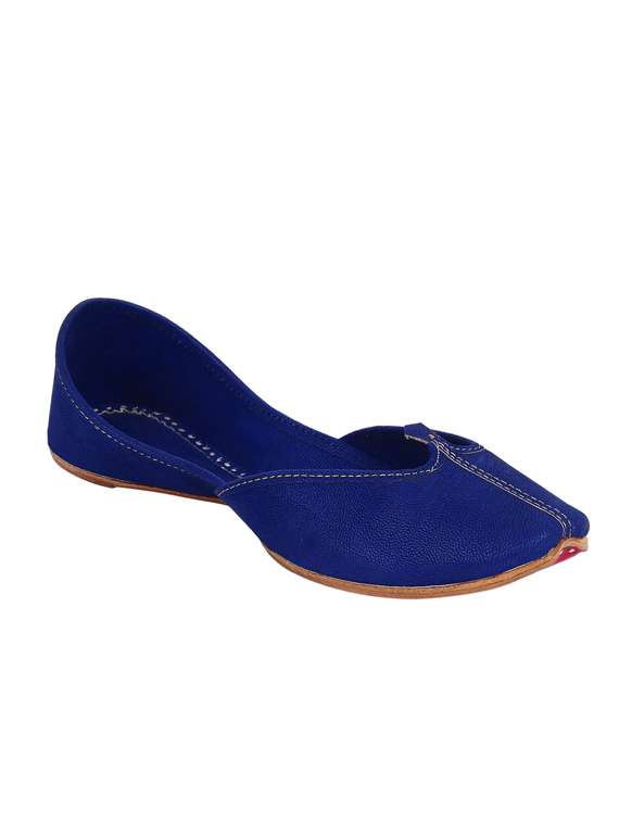 blue slip on mojari