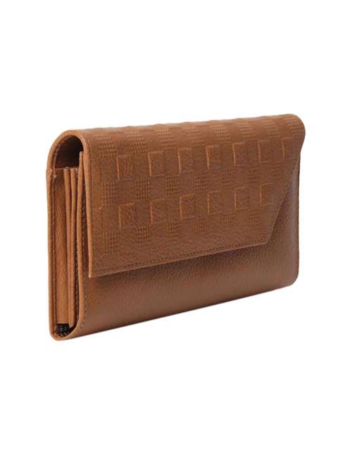 tan leather textured wallet