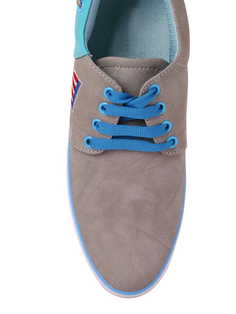 grey leatherette lace up sneaker