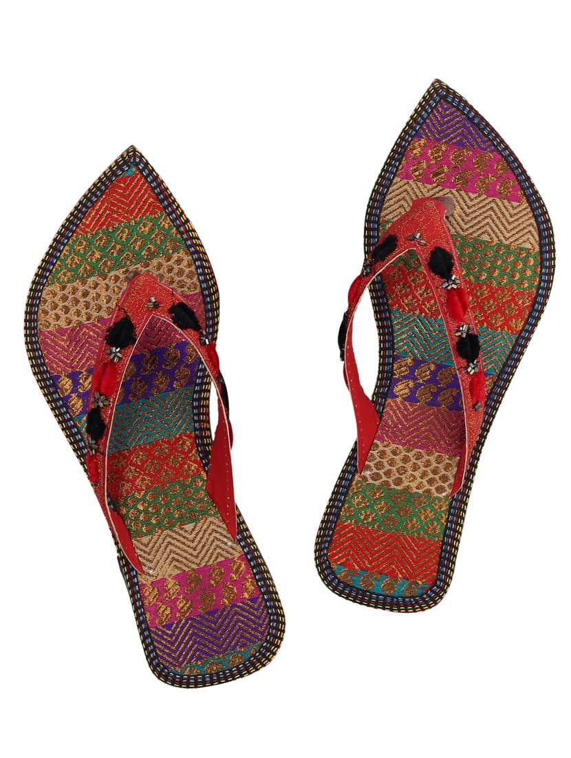 red pom poms toe separator kolhapuri
