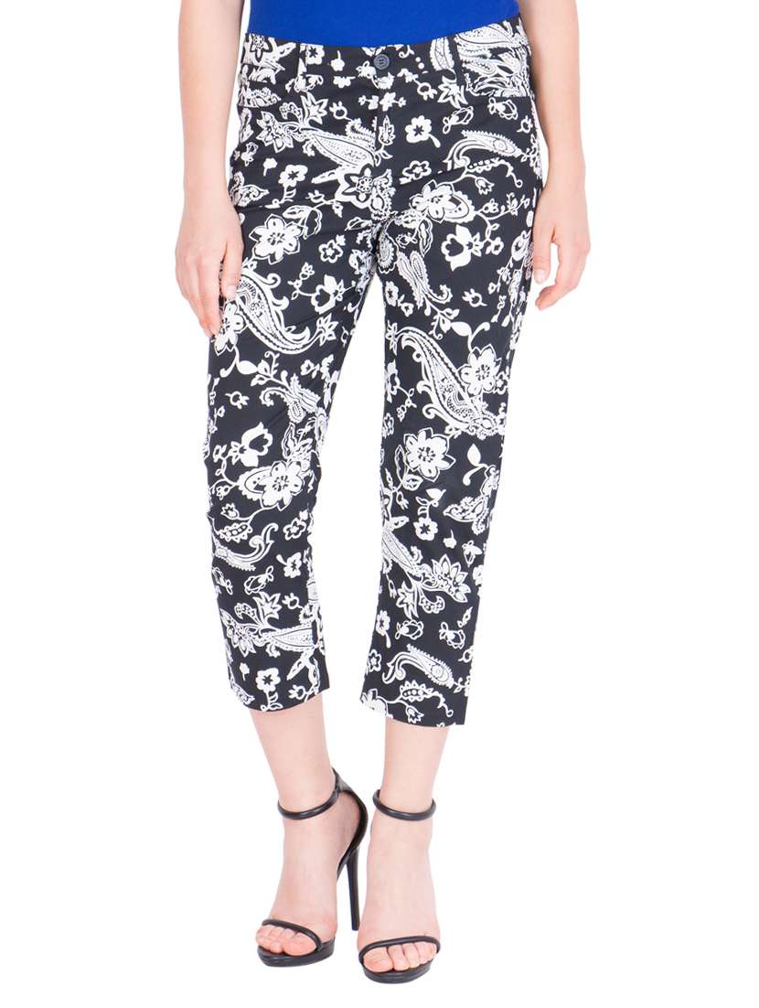 black floral printed cotton capri