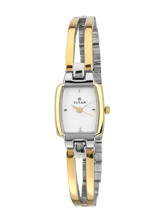 titan karishma analog white dial women's watch - nd2131bm01