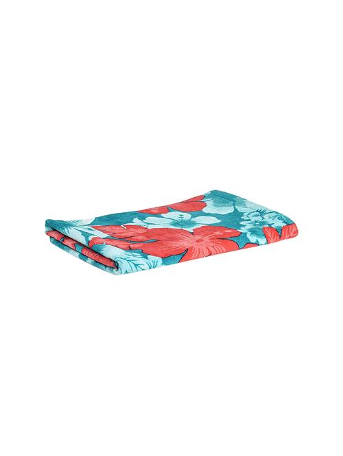 first row blue cotton bath towel - 13419364 -  Standard Image - 0