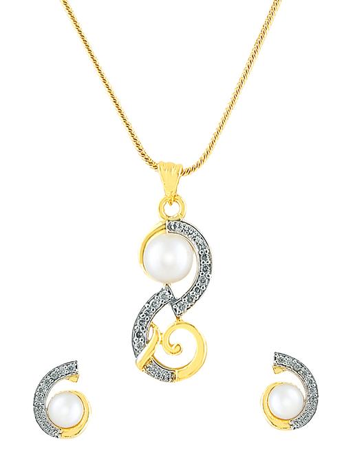 gold brass set - 13429645 -  Standard Image - 0