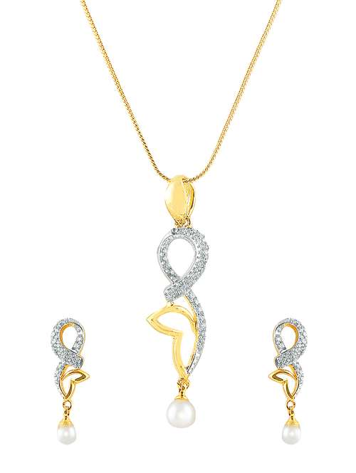 gold brass set - 13429654 -  Standard Image - 0