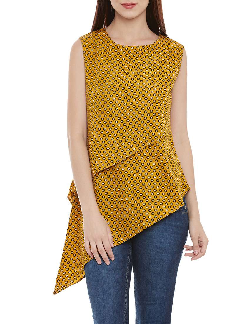 women's layered round neck top