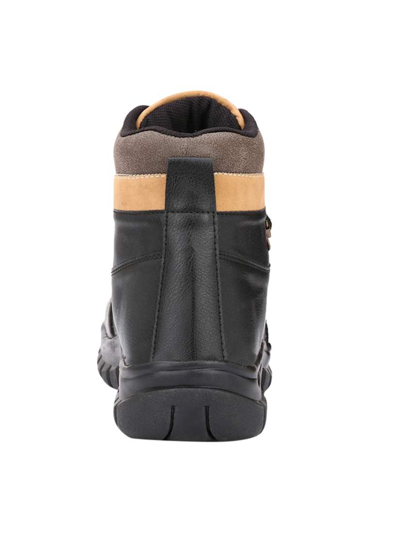 men lace up hiking boot - 13470150 -  Standard Image - 3